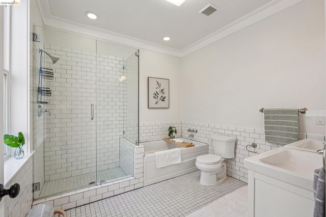 1479 34 Th St, Oakland, CA 94608