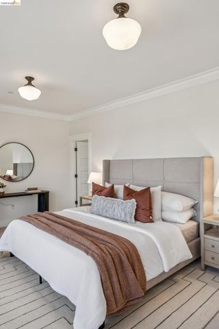 1479 34 Th St, Oakland, CA 94608