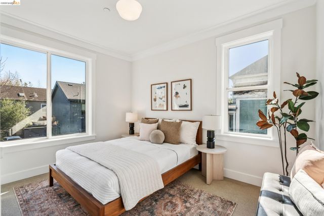 1479 34 Th St, Oakland, CA 94608