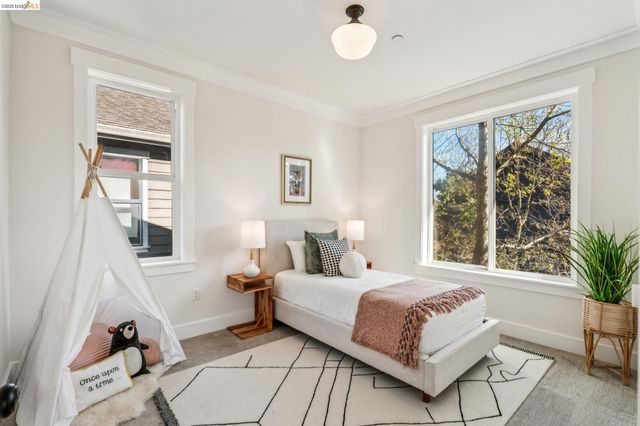 1479 34 Th St, Oakland, CA 94608