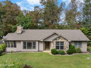 1868 S Delozier Rd, Seymour, TN 37865