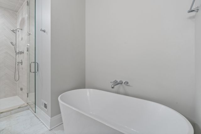 1517 W Barry Avenue 2W, Chicago, IL 60657