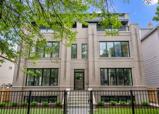 1517 W Barry Avenue 2W, Chicago, IL 60657