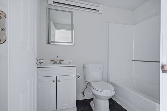 27 South Street, West Warwick, RI 02893