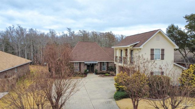 5296 Woodlake Tr, Gulf Breeze, FL 32563