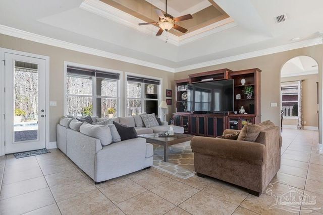 5296 Woodlake Tr, Gulf Breeze, FL 32563