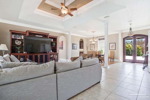 5296 Woodlake Tr, Gulf Breeze, FL 32563