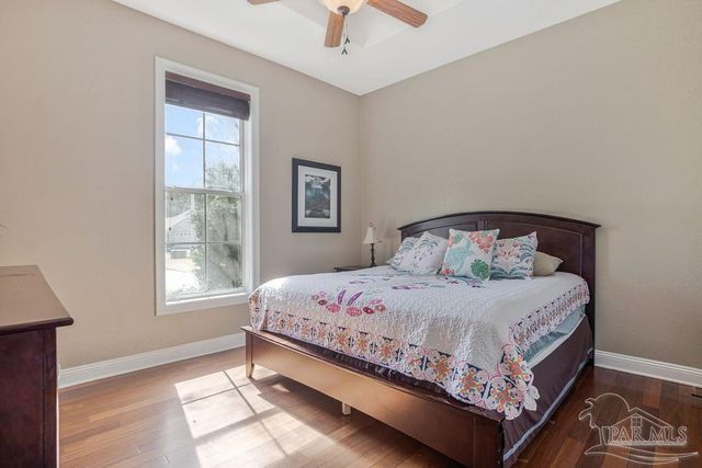 5296 Woodlake Tr, Gulf Breeze, FL 32563