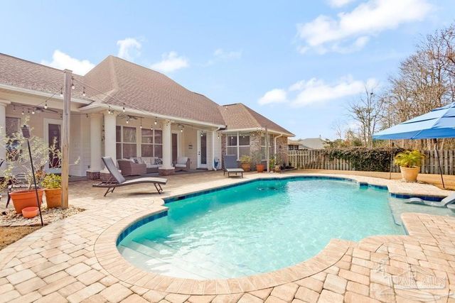 5296 Woodlake Tr, Gulf Breeze, FL 32563