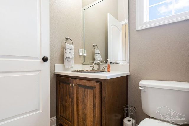 5296 Woodlake Tr, Gulf Breeze, FL 32563