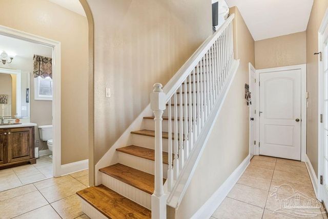 5296 Woodlake Tr, Gulf Breeze, FL 32563