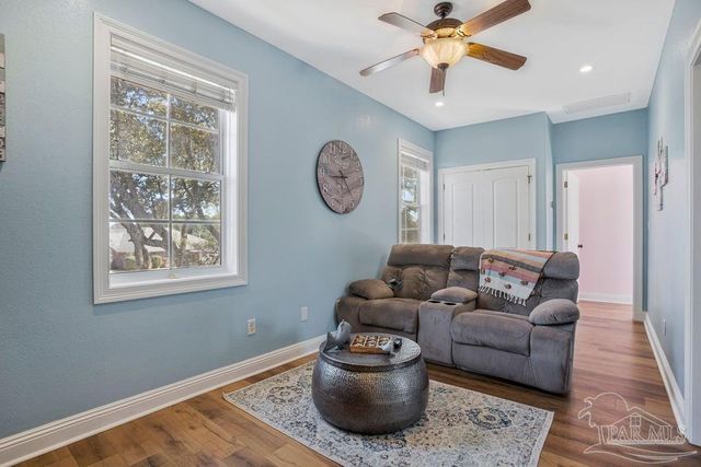 5296 Woodlake Tr, Gulf Breeze, FL 32563