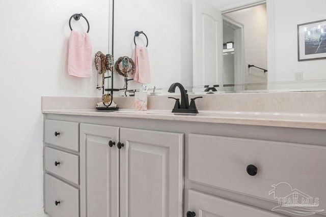 5296 Woodlake Tr, Gulf Breeze, FL 32563