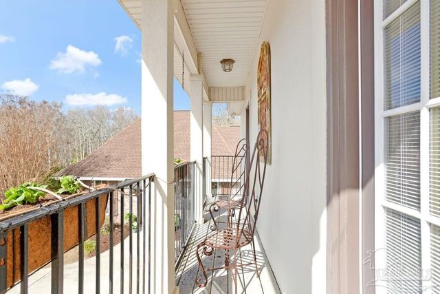 5296 Woodlake Tr, Gulf Breeze, FL 32563