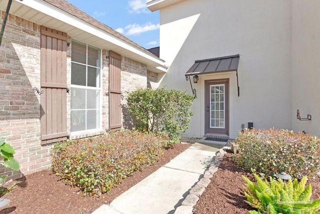 5296 Woodlake Tr, Gulf Breeze, FL 32563