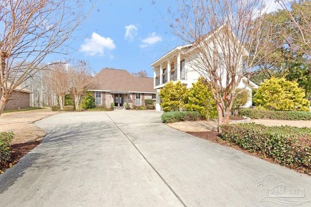 5296 Woodlake Tr, Gulf Breeze, FL 32563