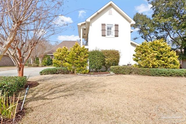 5296 Woodlake Tr, Gulf Breeze, FL 32563