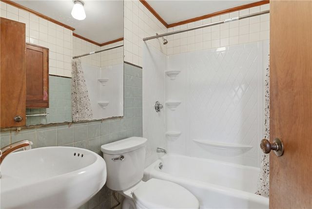 351 Maple Street, Warwick, RI 02888