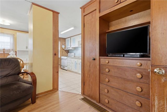 351 Maple Street, Warwick, RI 02888