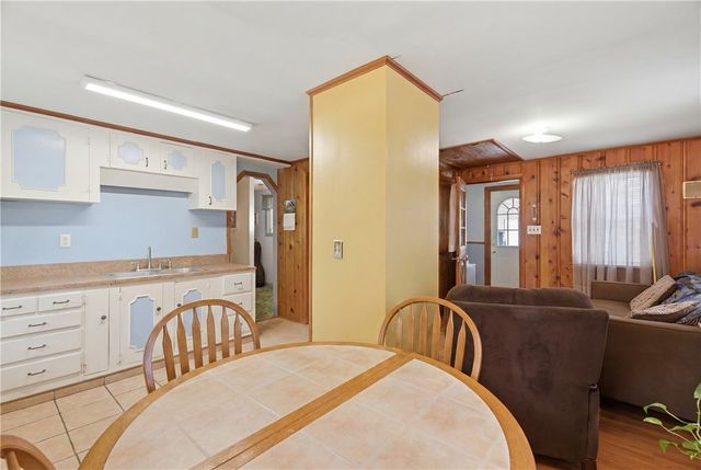 351 Maple Street, Warwick, RI 02888