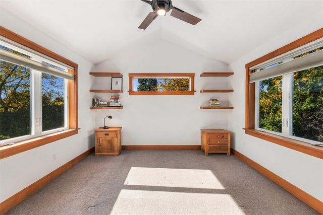 7345 18th Avenue NE, Seattle, WA 98115