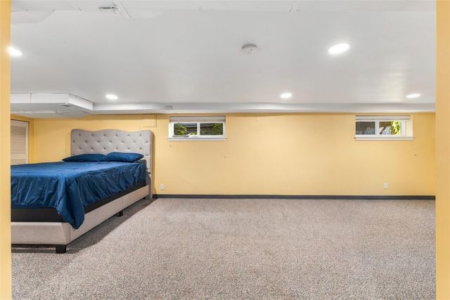 7345 18th Avenue NE, Seattle, WA 98115