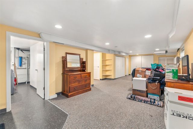 7345 18th Avenue NE, Seattle, WA 98115