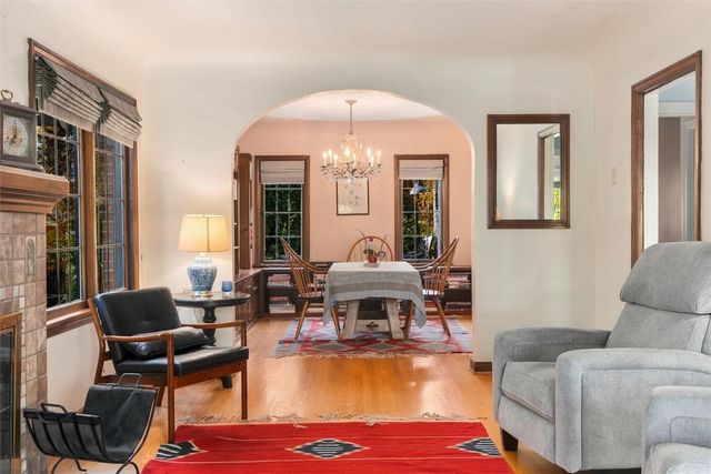 7345 18th Avenue NE, Seattle, WA 98115