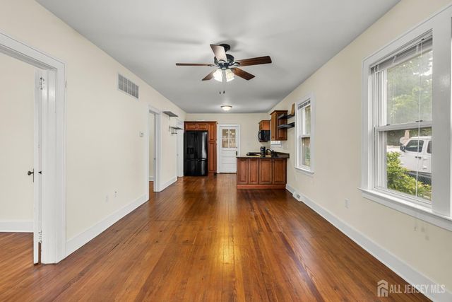265 S 9th Avenue S, Highland Park, NJ 08904