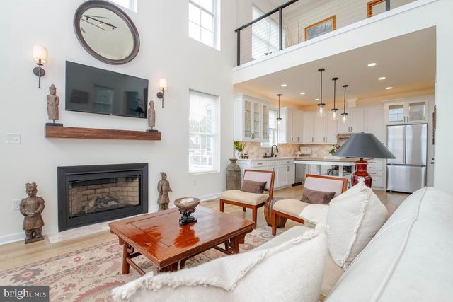 1117 CHESTER RD, Middle River, MD 21220