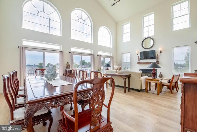 1117 CHESTER RD, Middle River, MD 21220