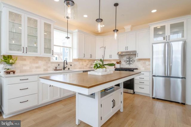 1117 CHESTER RD, Middle River, MD 21220