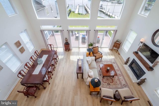 1117 CHESTER RD, Middle River, MD 21220