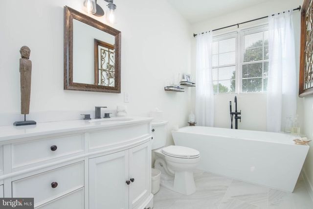 1117 CHESTER RD, Middle River, MD 21220