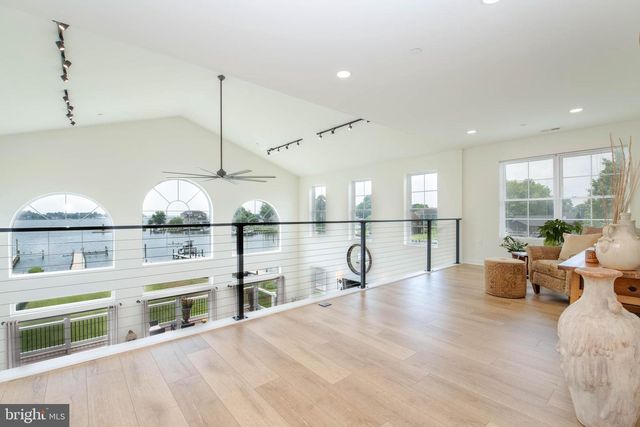 1117 CHESTER RD, Middle River, MD 21220