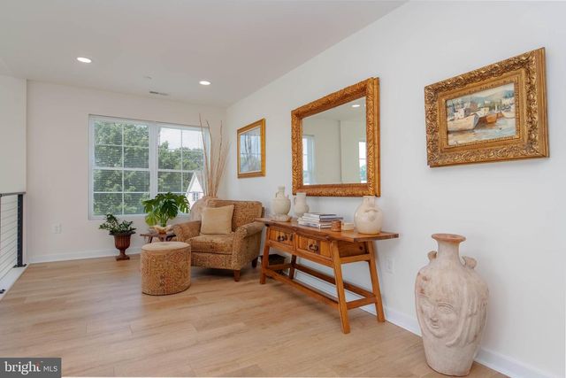 1117 CHESTER RD, Middle River, MD 21220