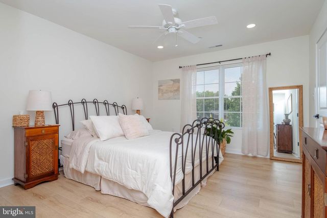 1117 CHESTER RD, Middle River, MD 21220