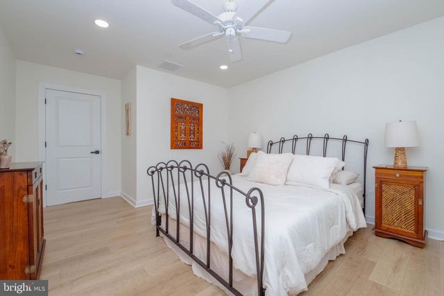 1117 CHESTER RD, Middle River, MD 21220