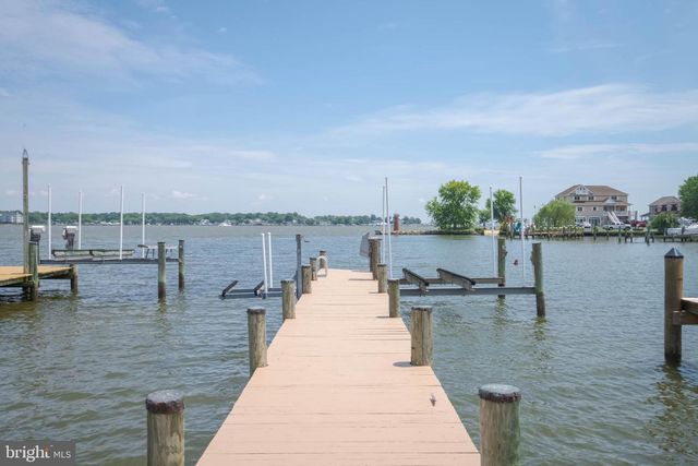 1117 CHESTER RD, Middle River, MD 21220
