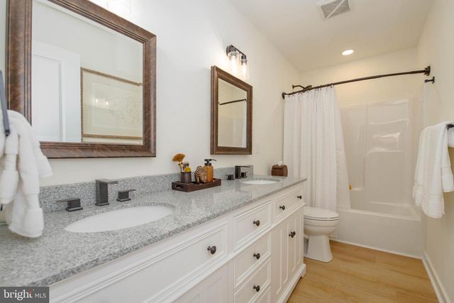 1117 CHESTER RD, Middle River, MD 21220