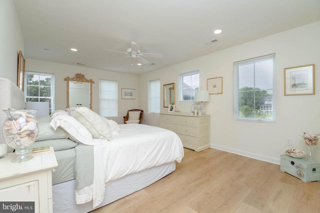 1117 CHESTER RD, Middle River, MD 21220
