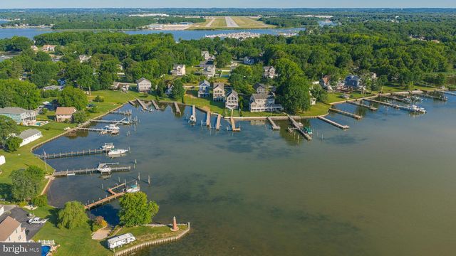 1117 CHESTER RD, Middle River, MD 21220