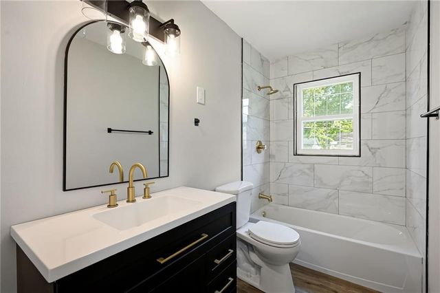9009 Blue Ridge Boulevard, Kansas City, MO 64138