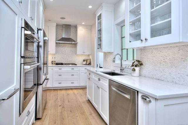 55 Kings Highway North, Westport, CT 06880