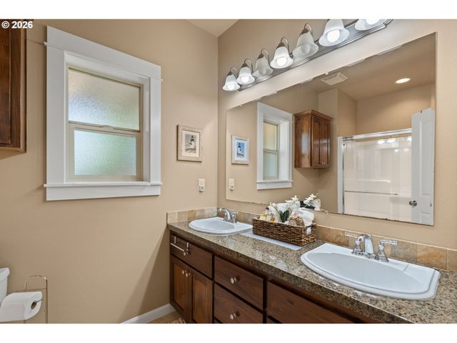 1603 CHASA St, Eugene, OR 97401