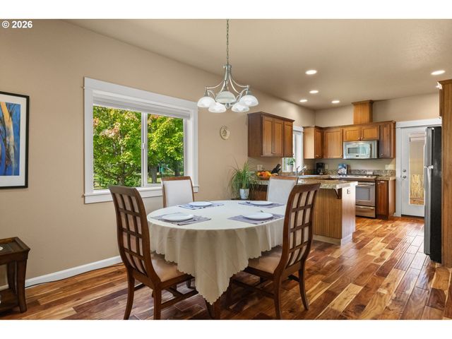1603 CHASA St, Eugene, OR 97401