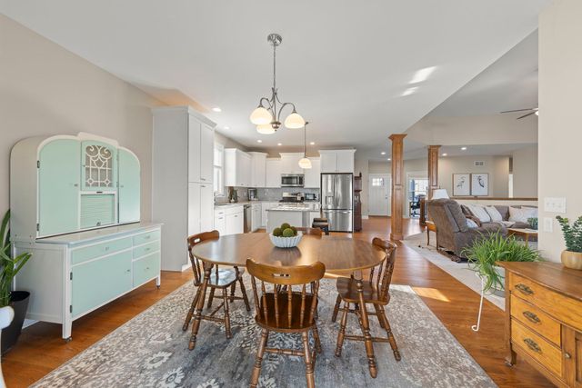 1121 Blackberry Shore Lane, Yorkville, IL 60560