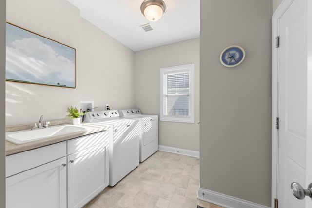 1121 Blackberry Shore Lane, Yorkville, IL 60560