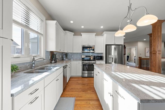 1121 Blackberry Shore Lane, Yorkville, IL 60560