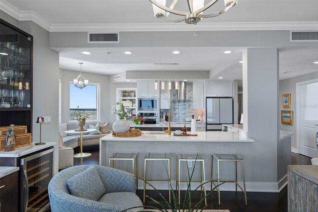 5823 BOWEN DANIEL DRIVE 1206, Tampa, FL 33616